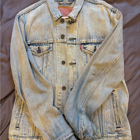 Vintage Levi's Men's Denim Jacket - Picture 2 of 6